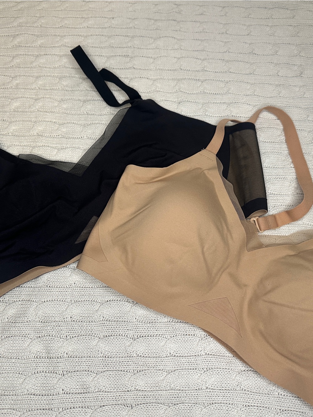 Honeylove Crossover Smooth Seamless Bra in Nude and Black